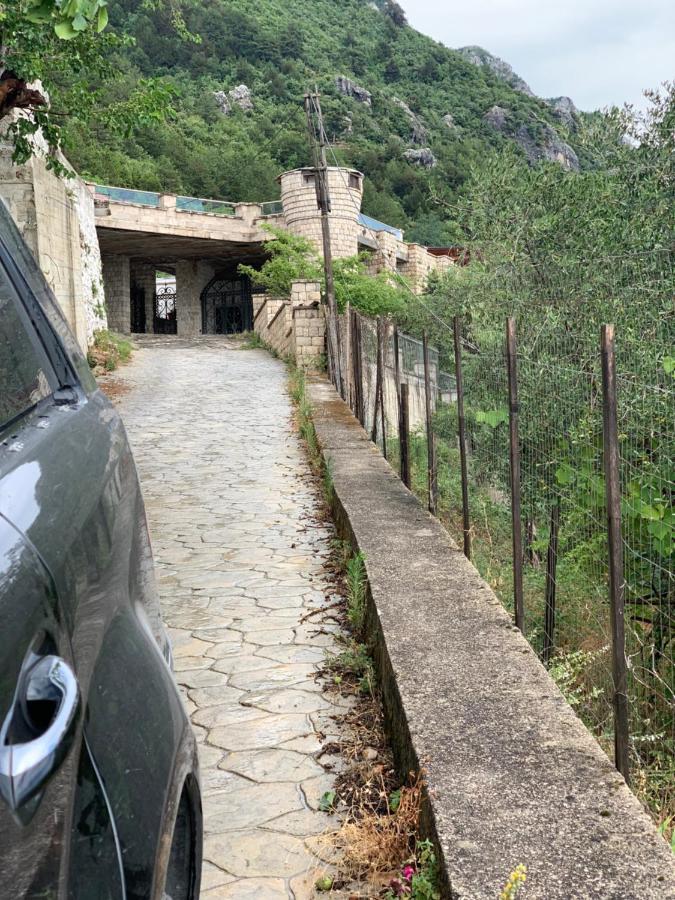 Villa Celaj “The Castle” Kruje Exterior photo