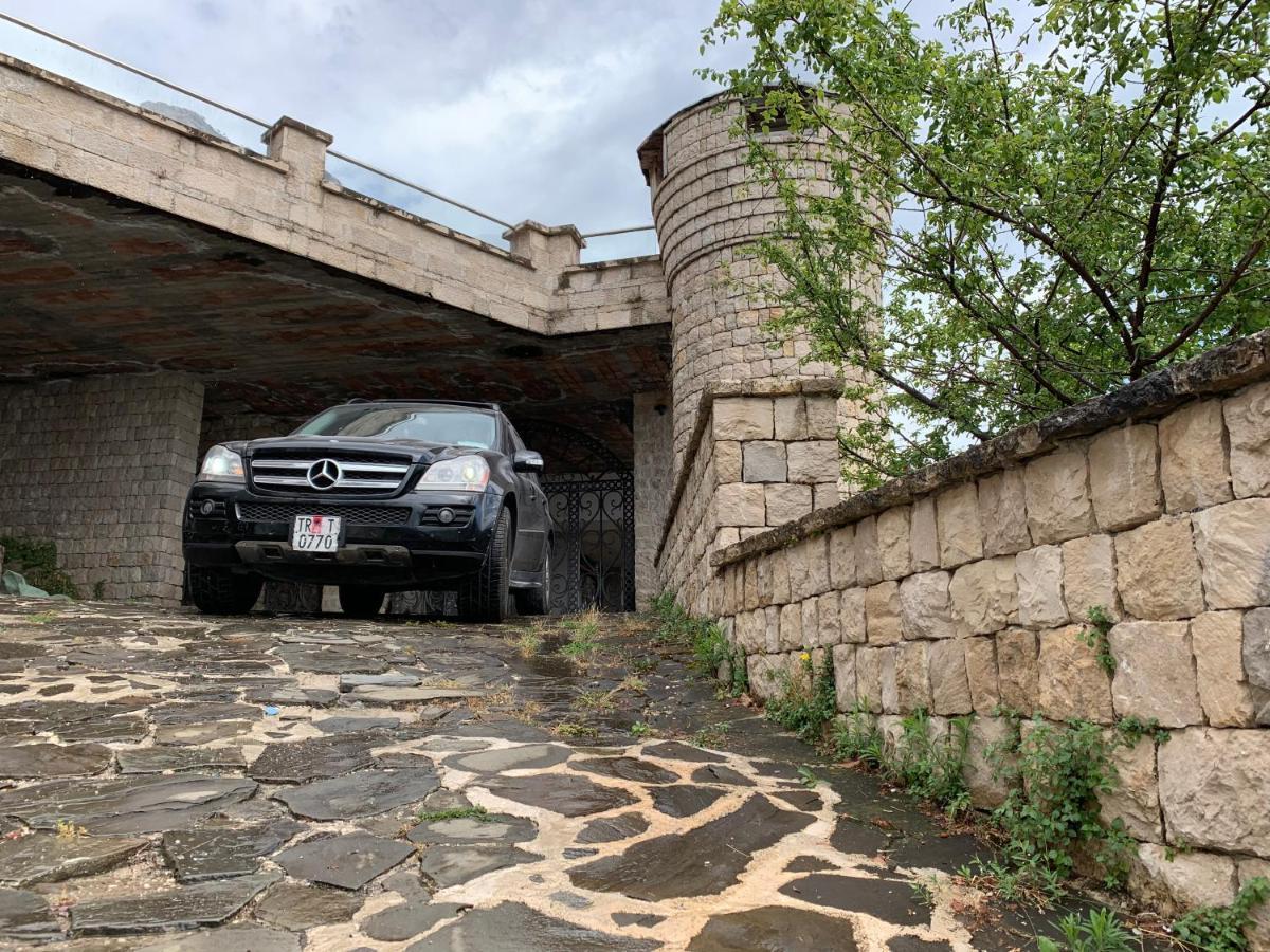 Villa Celaj “The Castle” Kruje Exterior photo